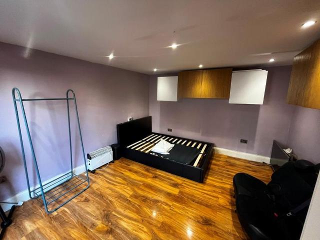 2 bedroom house to rent