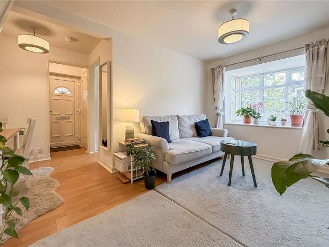 2 bedroom house to rent