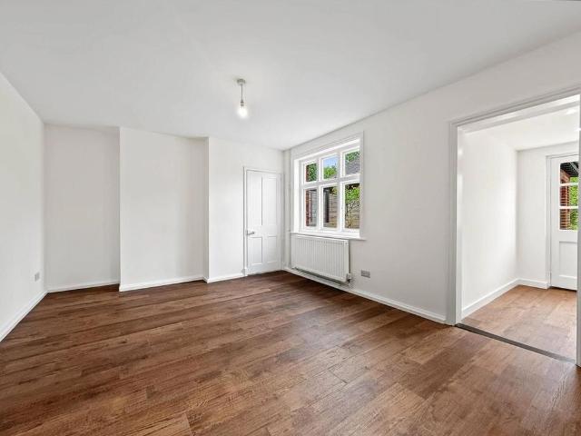2 bedroom house to rent