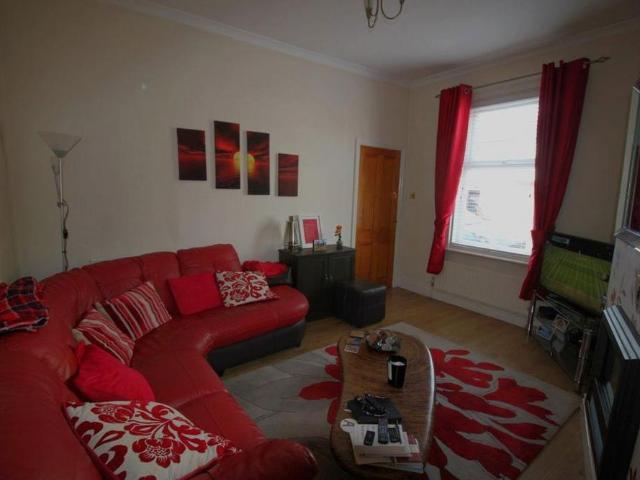 2 bedroom house to rent