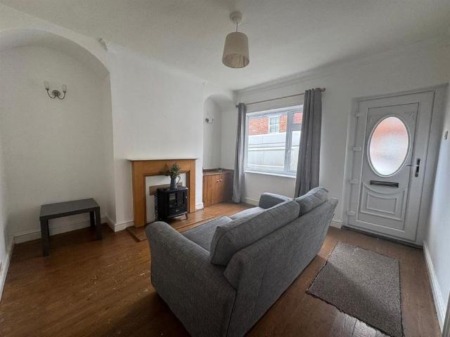 2 bedroom house to rent
