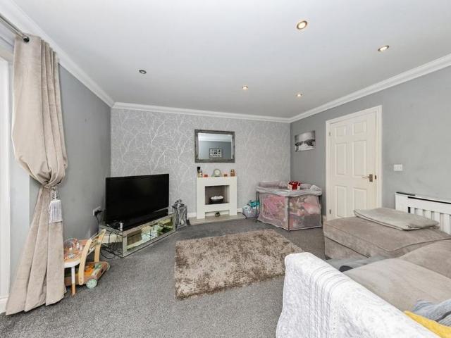 2 bedroom house to rent