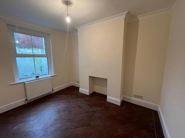 2 bedroom house to rent
