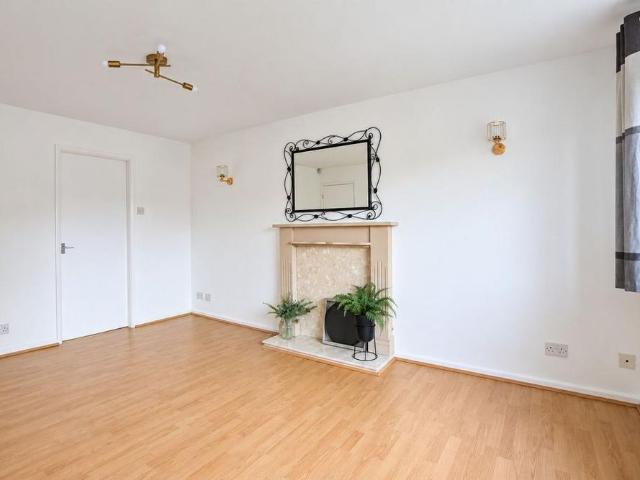 2 bedroom house to rent