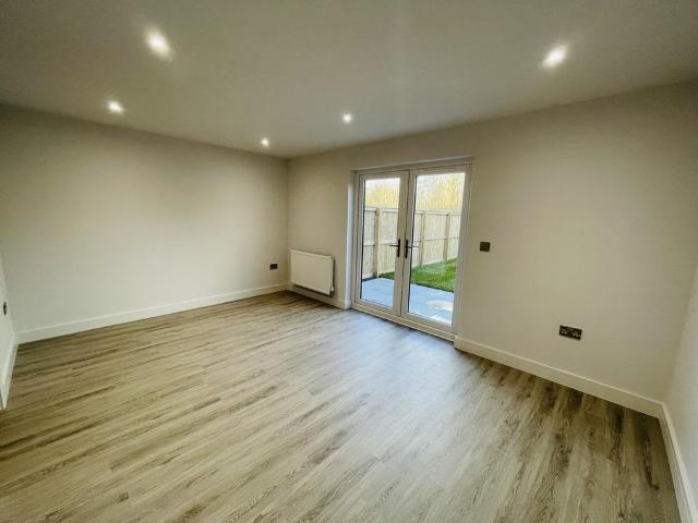 2 bedroom house to rent