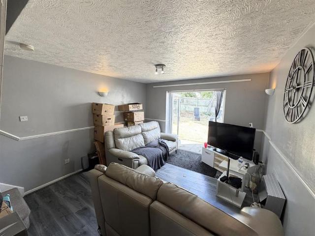 2 bedroom house to rent