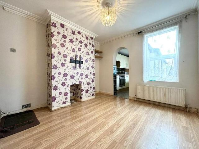 2 bedroom house to rent