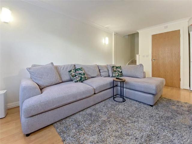 2 bedroom house to rent