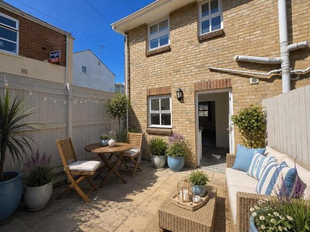 2 bedroom house to rent