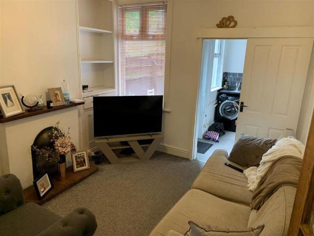 2 bedroom house to rent