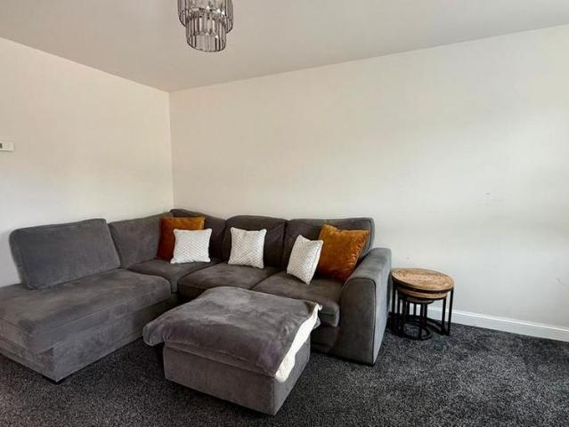 2 bedroom house to rent
