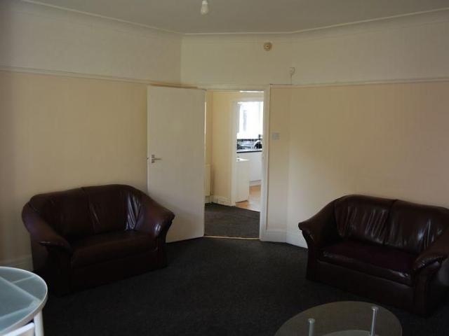 2 bedroom house to rent