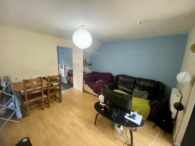 2 bedroom house to rent