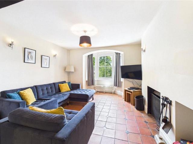 2 bedroom house to rent