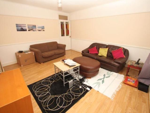 2 bedroom property to rent