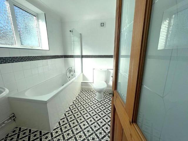 2 bedroom house to rent