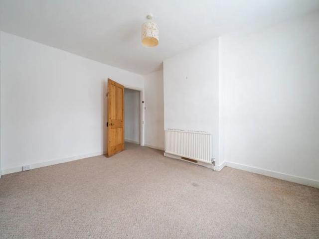 2 bedroom house to rent