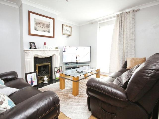2 bedroom house to rent