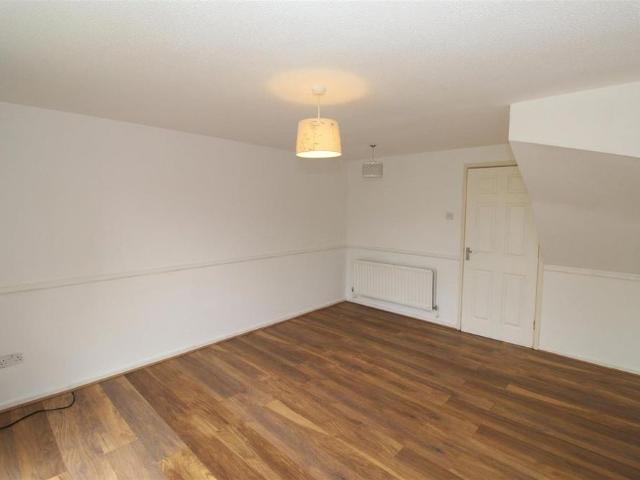 2 bedroom house to rent