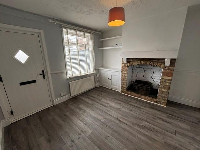 2 bedroom house to rent