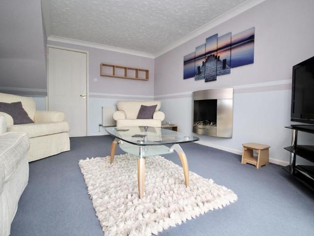 2 bedroom house to rent