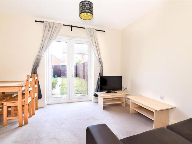 2 bedroom house to rent