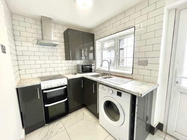 2 bedroom house to rent