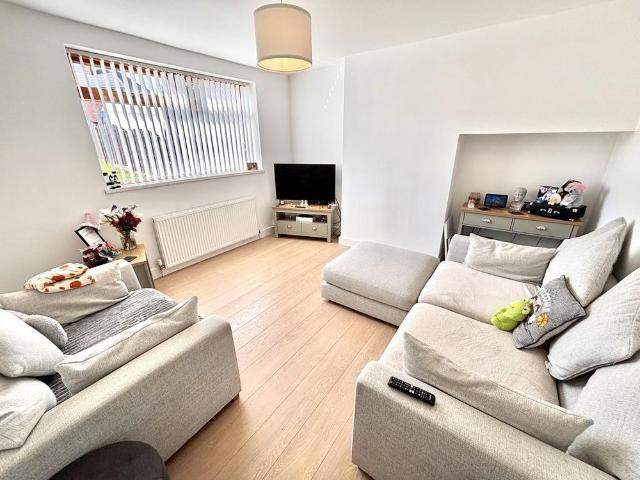 2 bedroom house to rent