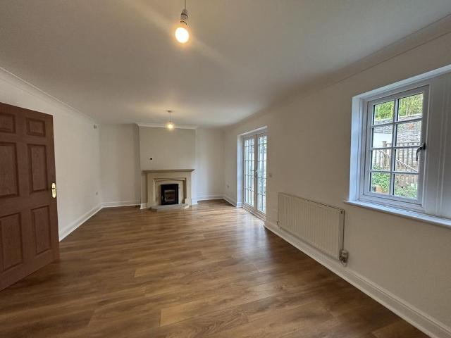 2 bedroom house to rent