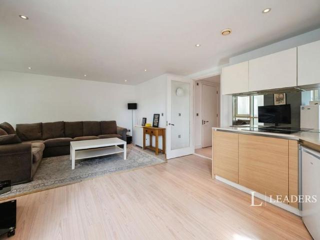 2 bedroom house to rent