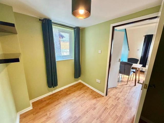 2 bedroom house to rent