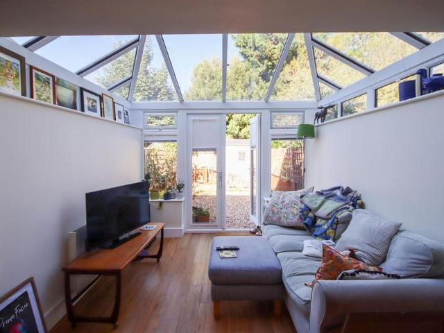 2 bedroom house to rent