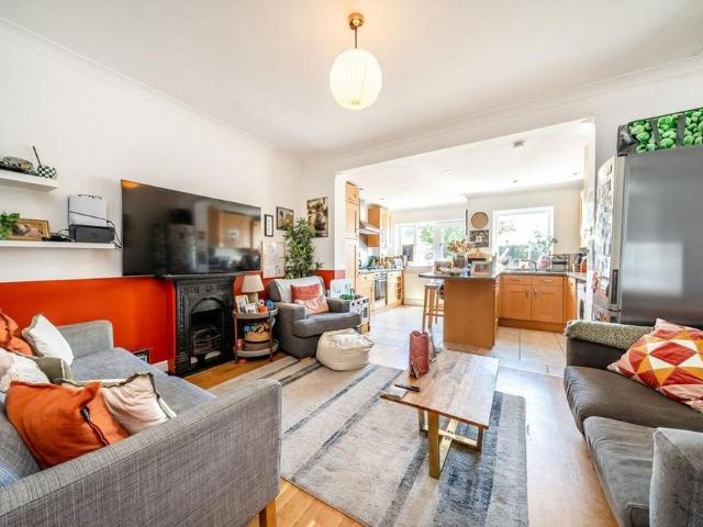 2 bedroom house to rent