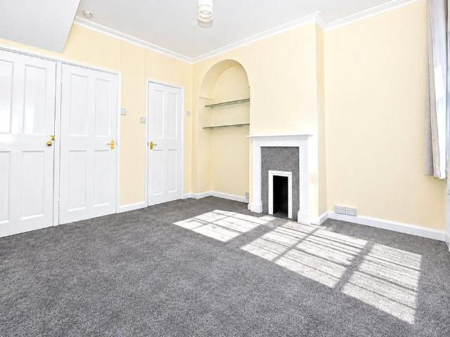 2 bedroom house to rent