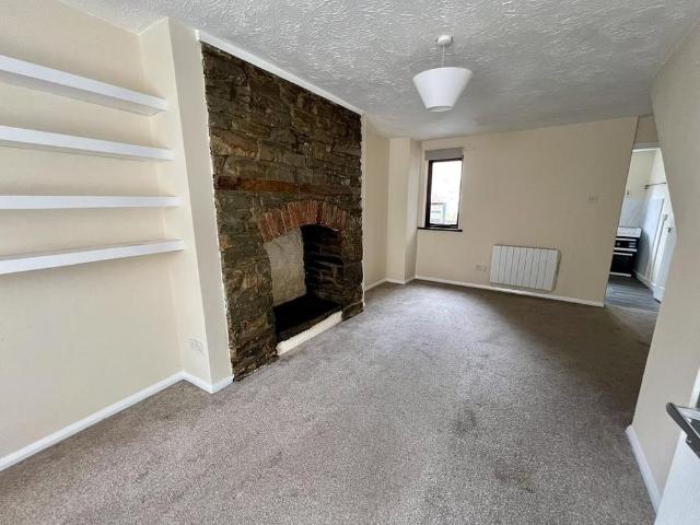 2 bedroom house to rent