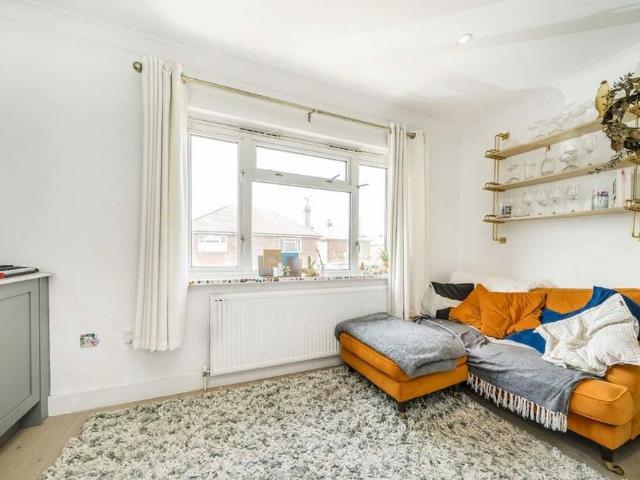 2 bedroom house to rent
