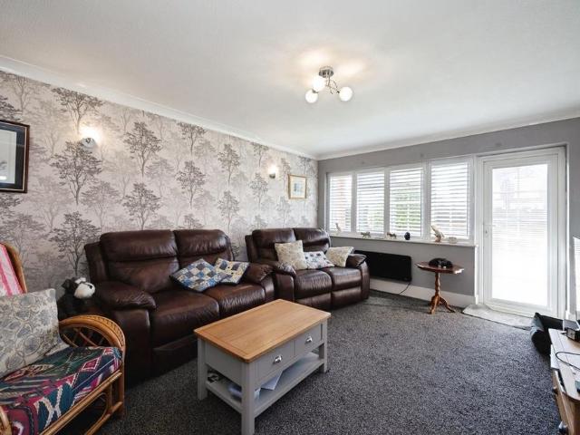 2 bedroom house to rent