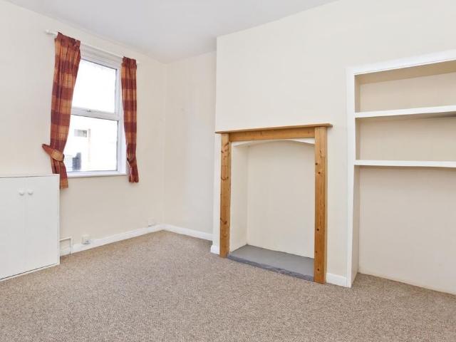 2 bedroom house to rent