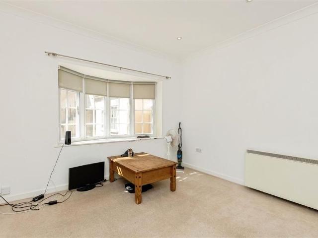 2 bedroom house to rent
