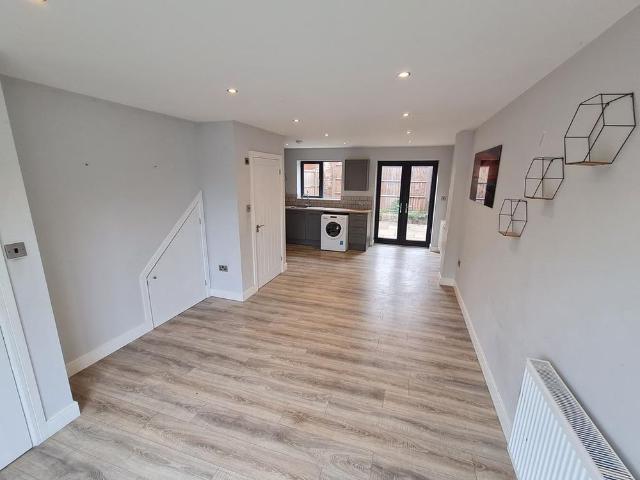 2 bedroom house to rent