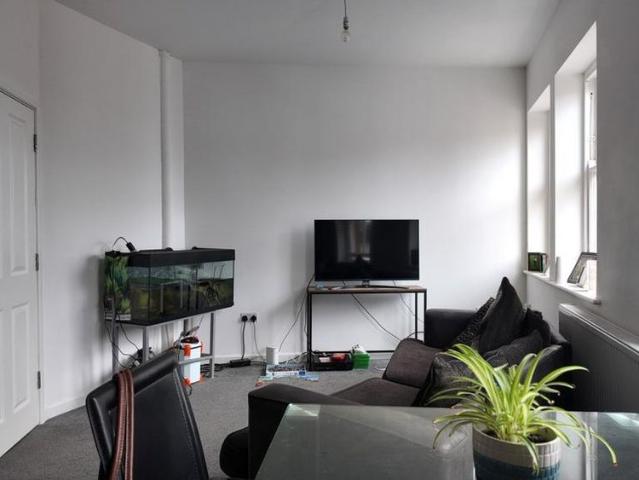 2 bedroom house to rent
