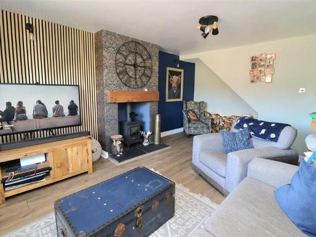 2 bedroom house to rent