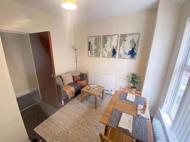 2 bedroom house to rent