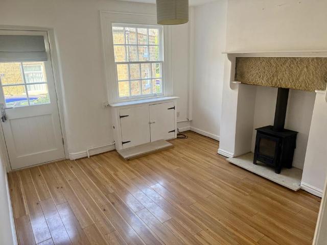 2 bedroom house to rent