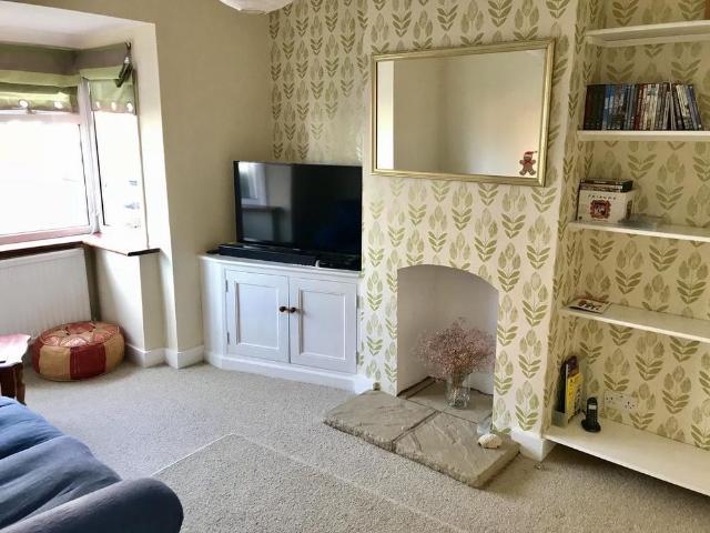 2 bedroom house to rent