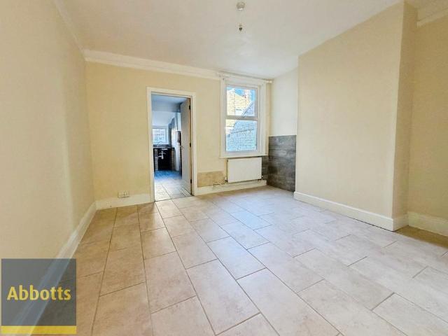 2 bedroom house to rent