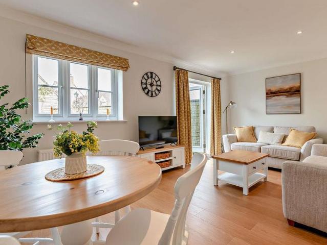 2 bedroom house to rent