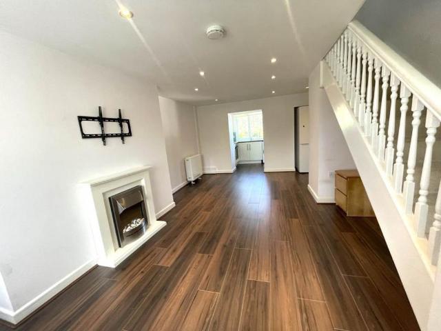 2 bedroom house to rent