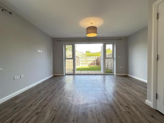 2 bedroom house to rent