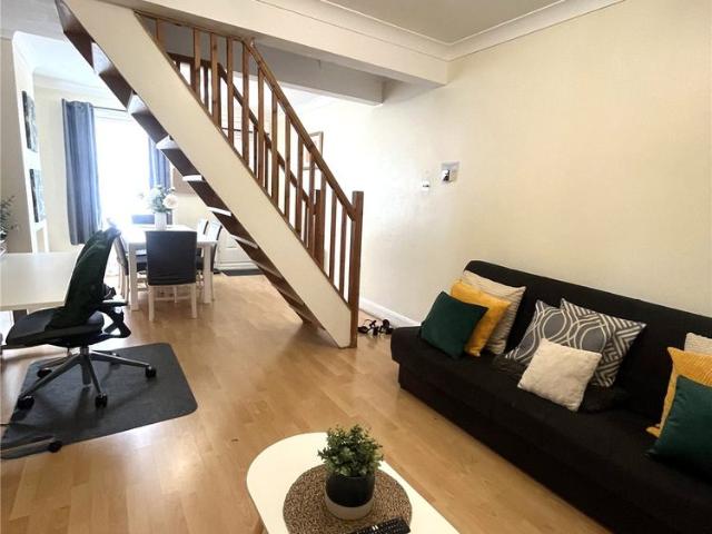 2 bedroom house to rent